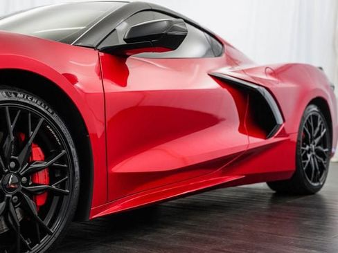 Used 2024 Chevrolet Corvette Stingray Premium Cpe w/ Z51 Performance Package RWD image 29