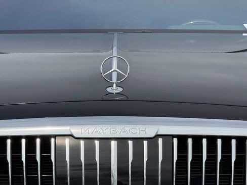 Used 2024 Mercedes-Benz Maybach S 580 4MATIC image 41