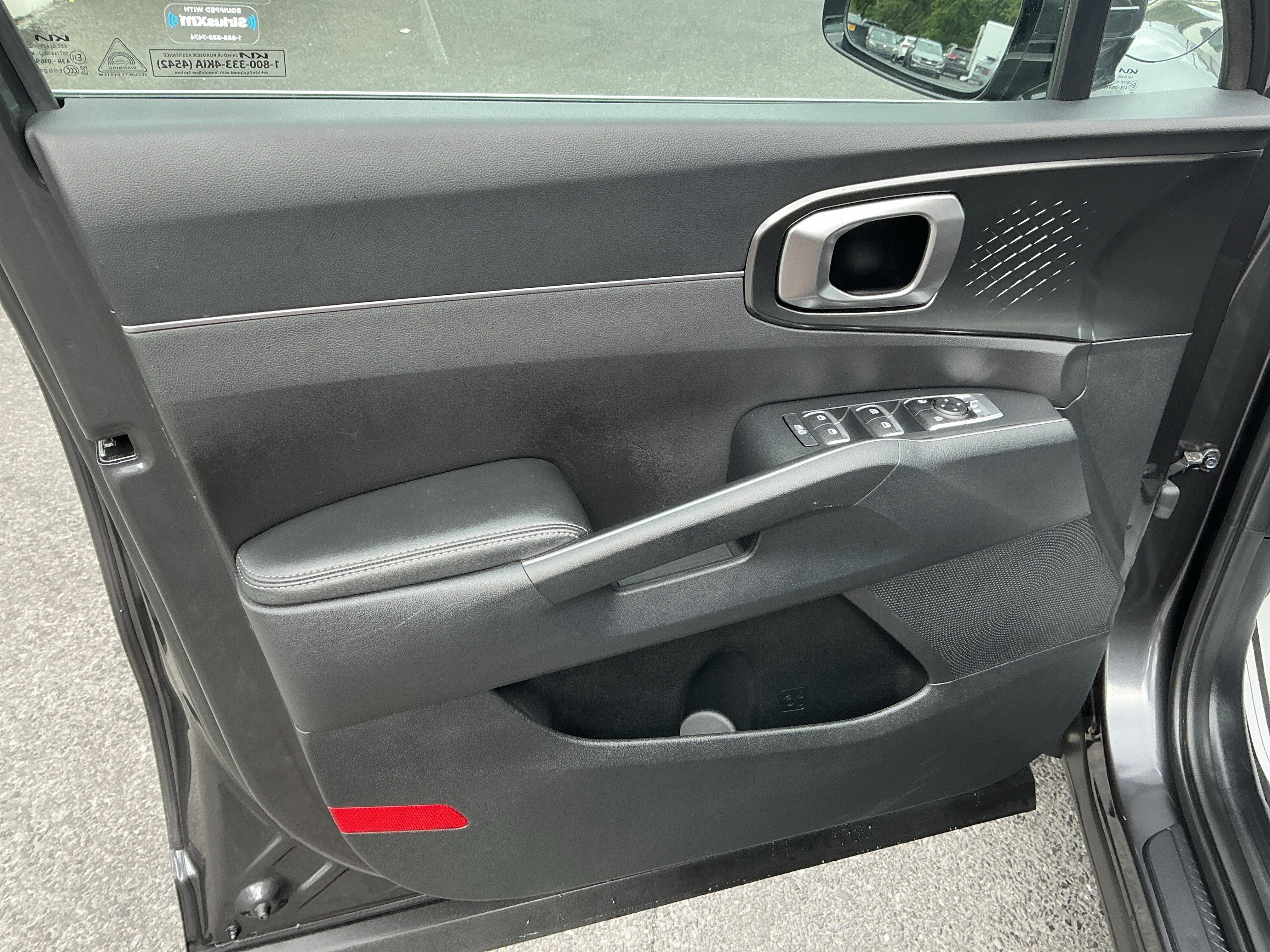 Certified 2023 Kia Sorento EX AWD/4WD image 12