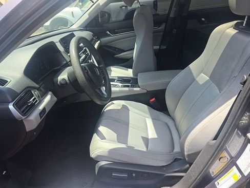 Used 2020 Honda Accord EX image 11