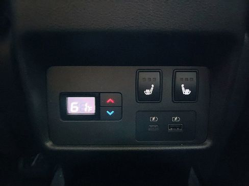 Used 2022 Nissan Rogue Platinum w/ Head-Up Display Package AWD/4WD image 27