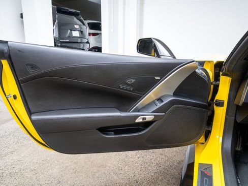 Used 2017 Chevrolet Corvette Z06 RWD image 18
