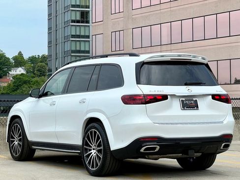 Certified 2025 Mercedes-Benz GLS 580 4MATIC image 5