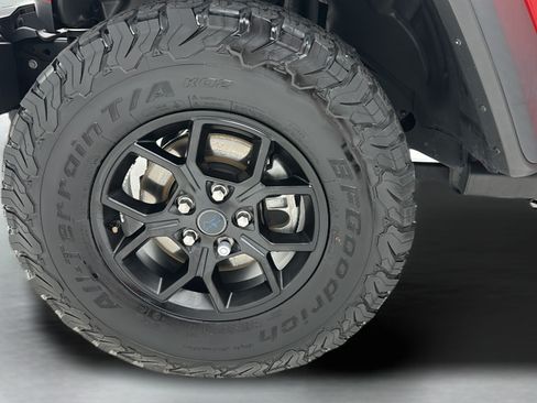 Used 2024 Jeep Wrangler Unlimited AWD/4WD image 8