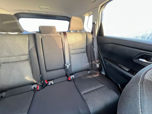 Used 2025 Nissan Rogue SV image 38