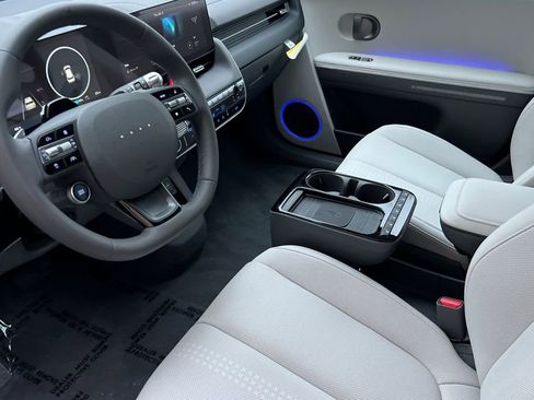 New 2026 Hyundai Ioniq 5 Limited image 8