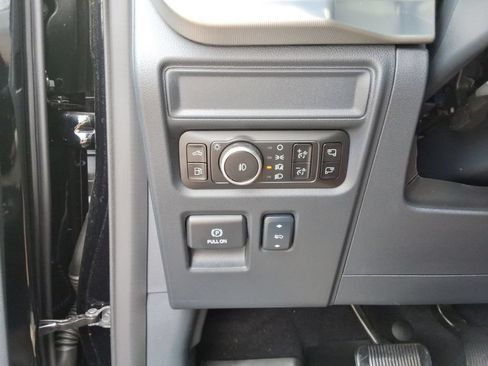 Used 2025 Ford F150 Lariat w/ Equipment Group 502A High AWD/4WD image 41