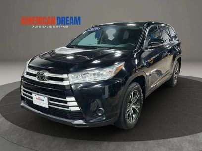 Used 2019 Toyota Highlander LE