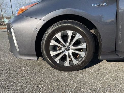 Used 2022 Toyota Prius XLE image 25