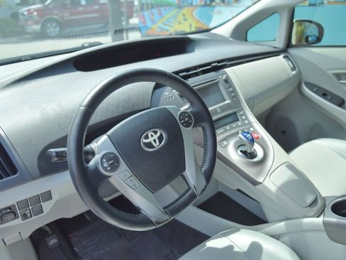 Used 2012 Toyota Prius Three image 20