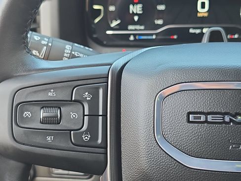 Used 2024 GMC Yukon Denali Ultimate AWD/4WD image 22