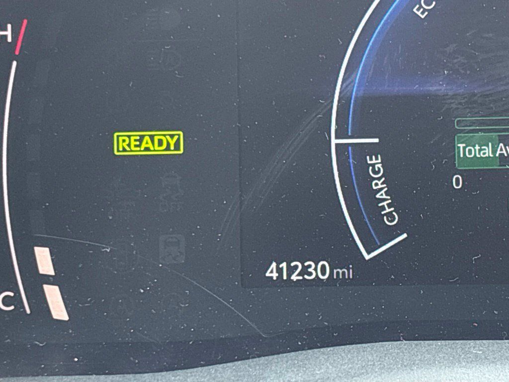 Used 2025 Toyota Camry LE w/ Convenience Package FWD image 24