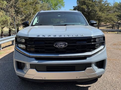 Used 2025 Ford Expedition Max Platinum w/ Platinum Ultimate Package image 2