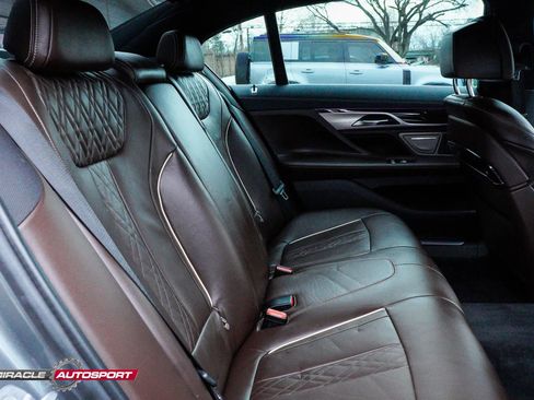 Used 2016 BMW 750i image 39