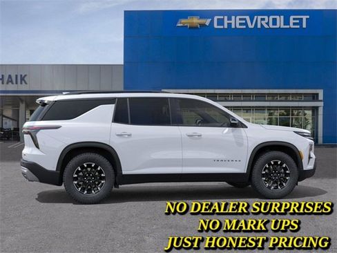 New 2026 Chevrolet Traverse Z71 w/ Enhanced Driving Package image 5