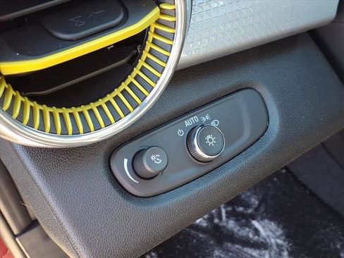 New 2026 Chevrolet Trax LT w/ LT Convenience Package image 17