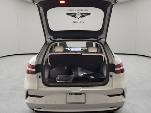 New 2026 Genesis GV60 RWD image 12