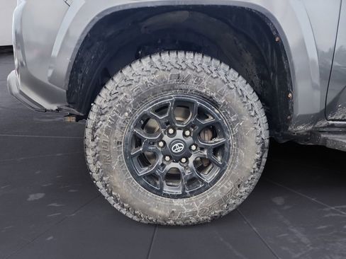 Certified 2022 Toyota Tacoma SR5 image 14