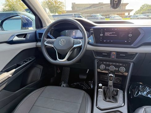 Used 2024 Volkswagen Taos SE FWD image 12