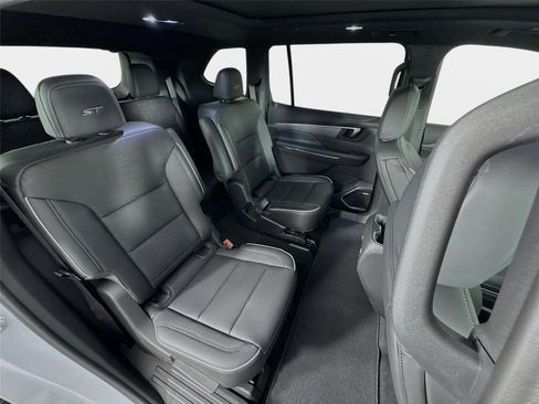 New 2026 Buick Enclave Sport Touring FWD image 30