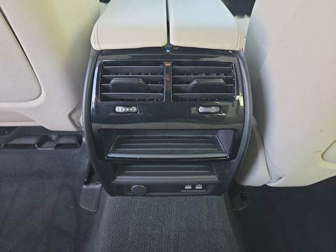 Used 2023 BMW 540i w/ Premium Package image 12