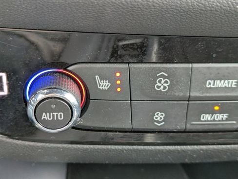 Used 2023 Buick Enclave Essence w/ Experience Buick Package image 31