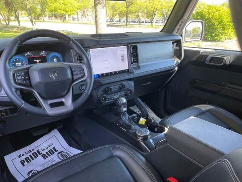 Certified 2025 Ford Bronco Badlands AWD/4WD image 4