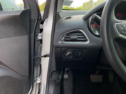 Used 2019 Chevrolet Cruze LT w/ LT Fleet Convenience Package image 24