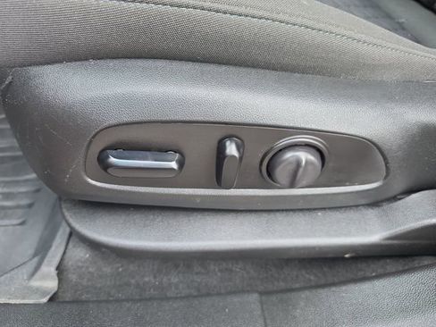 Used 2020 Chevrolet Blazer LT image 30