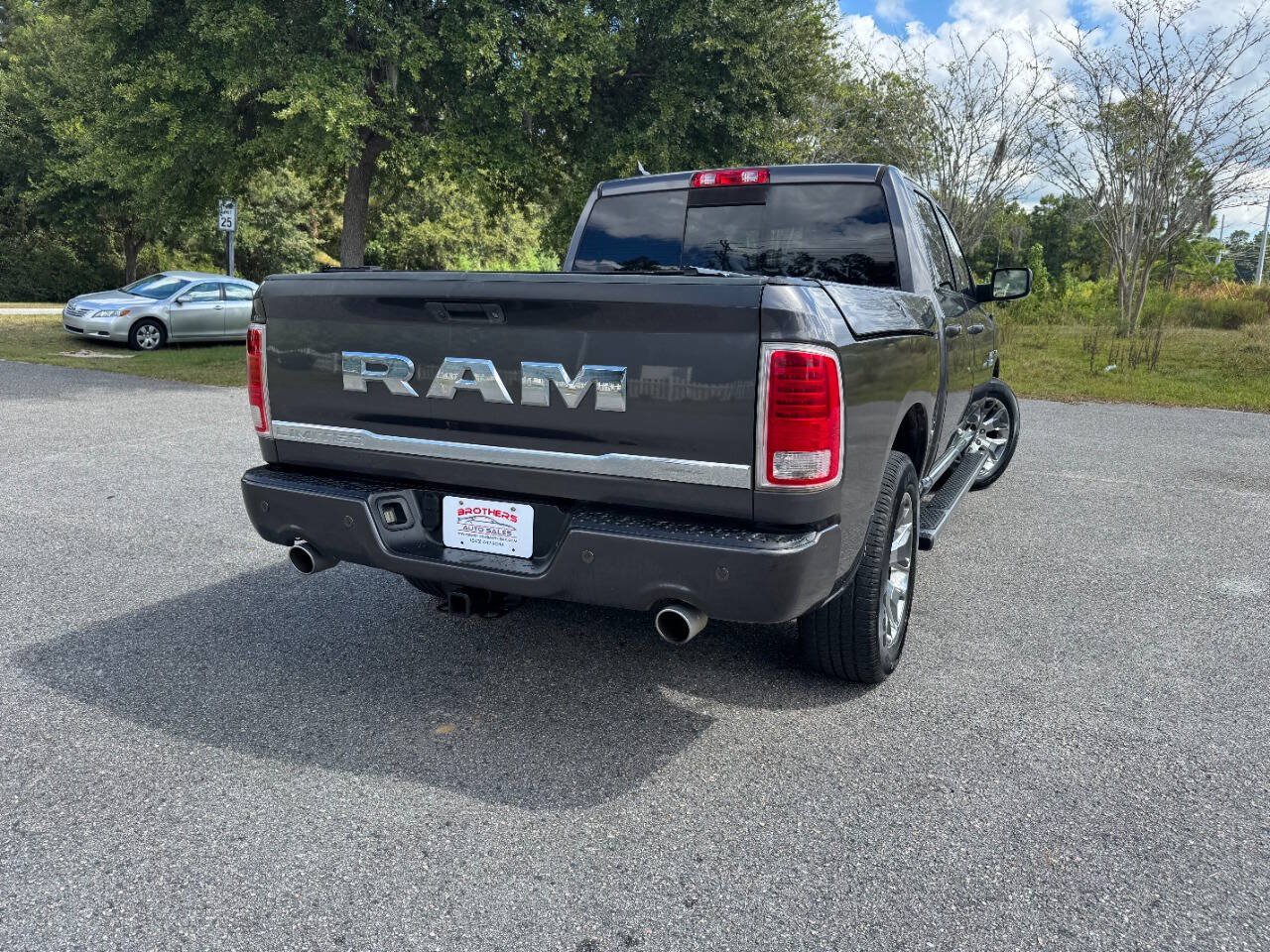 Used 2017 RAM 1500 Limited RWD image 6