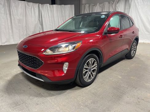 Used 2022 Ford Escape SEL image 3