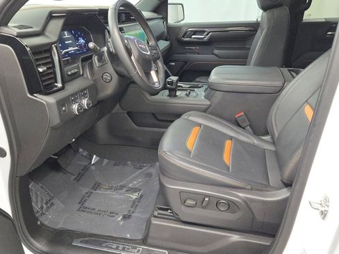 Used 2025 GMC Sierra 1500 AT4 w/ AT4 Premium Package image 24