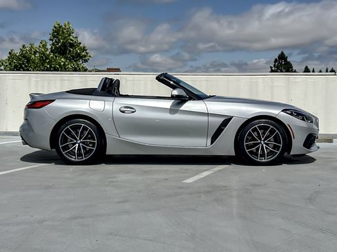 Used 2021 BMW Z4 sDrive30i RWD image 8