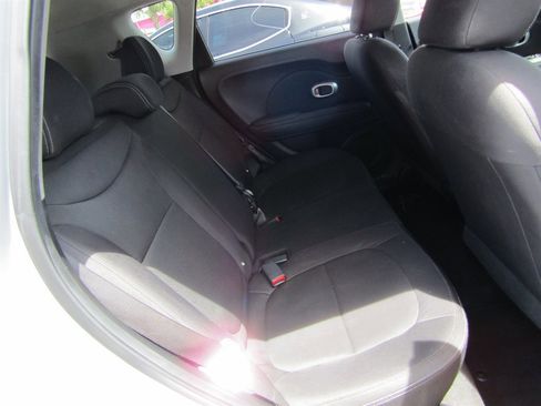 Used 2015 Kia Soul FWD image 6