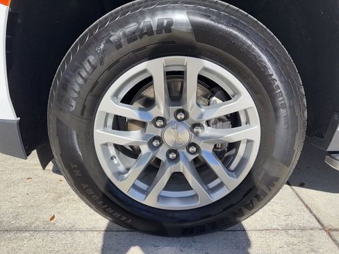 Used 2021 Chevrolet Tahoe LT image 41