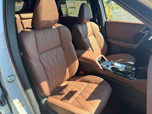 New 2025 Mitsubishi Outlander SEL image 12