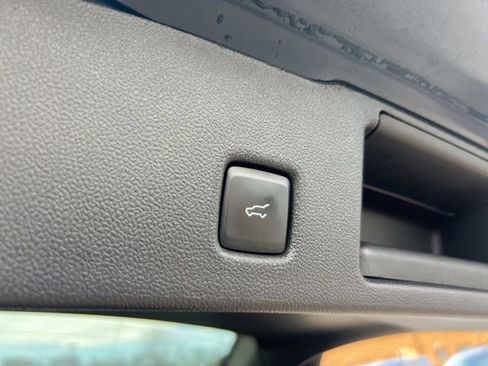 Used 2020 Ford Escape SEL image 24