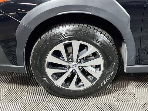 Used 2024 Subaru Outback Premium AWD/4WD image 27