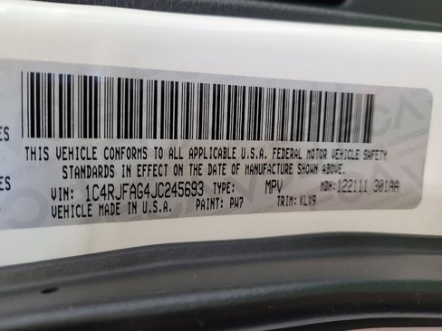 Used 2018 Jeep Grand Cherokee Altitude AWD/4WD image 33