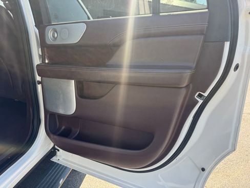 Used 2019 Lincoln Navigator L Black Label w/ Cargo Package image 17