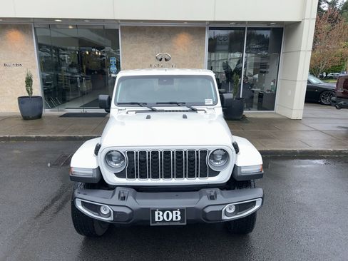 Used 2024 Jeep Wrangler Sahara image 2