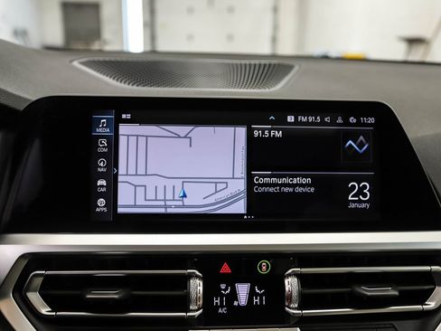 Used 2021 BMW 330e xDrive w/ Convenience Package image 15