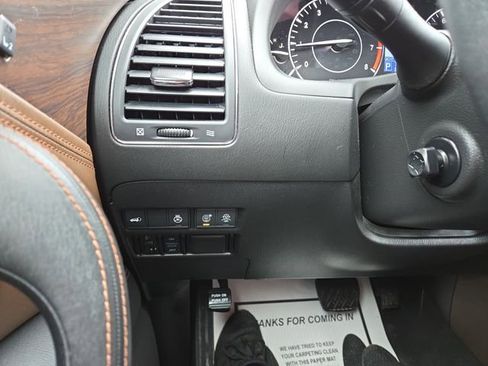 Used 2019 Nissan Armada Platinum image 21