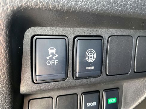 Used 2022 Nissan Rogue Sport S FWD image 31