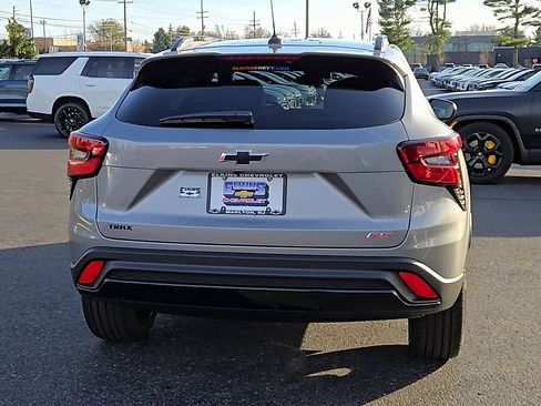 New 2026 Chevrolet Trax RS image 3