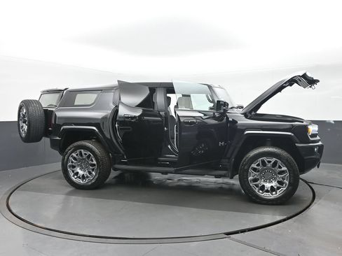 Used 2025 GMC Hummer EV 3X AWD/4WD image 42