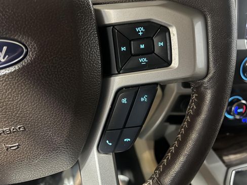 Used 2019 Ford F150 Lariat AWD/4WD image 13