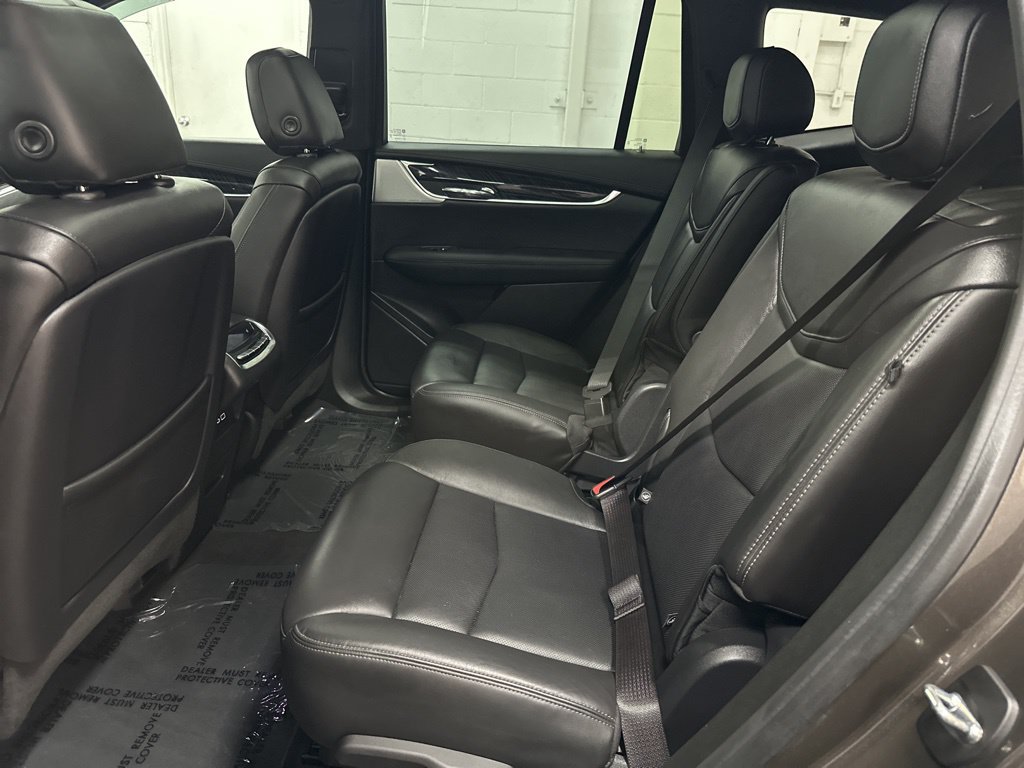 Used 2020 Cadillac XT6 Premium Luxury AWD/4WD image 34