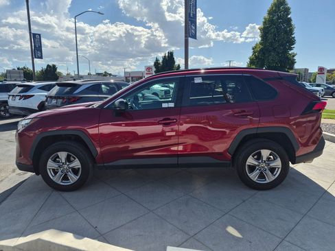 Used 2024 Toyota RAV4 LE AWD/4WD image 9