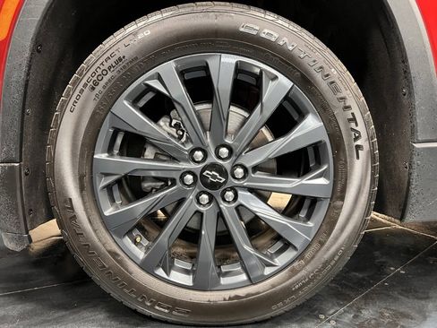 Used 2023 Chevrolet Traverse RS image 29